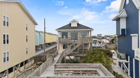 1004 N Shore Drive Surf City NC 28445