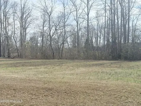 76 Bridgewater Drive S Bath NC 27808