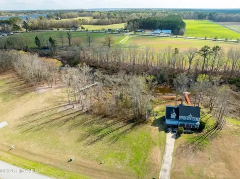 76 Bridgewater Drive S Bath NC 27808