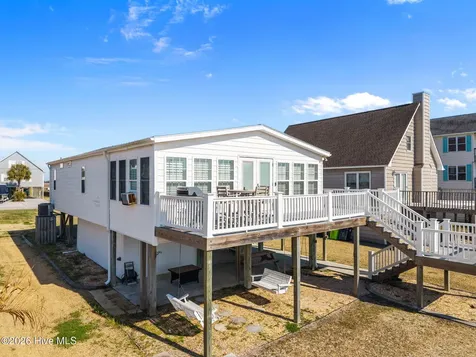 9055 W 9th Street Surf City NC 28445