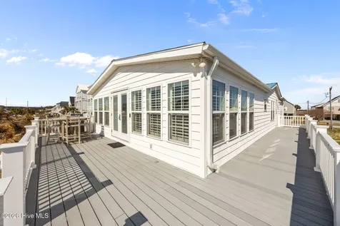 9055 W 9th Street Surf City NC 28445