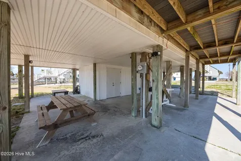 9055 W 9th Street Surf City NC 28445