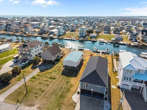 9055 W 9th Street Surf City NC 28445