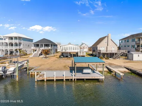 9055 W 9th Street Surf City NC 28445