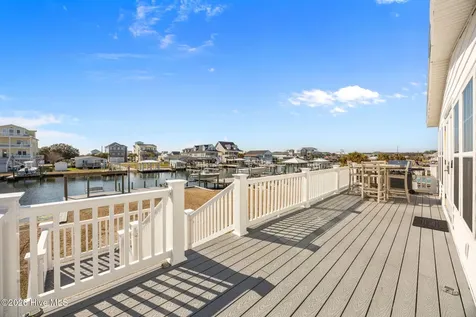 9055 W 9th Street Surf City NC 28445