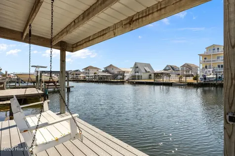 9055 W 9th Street Surf City NC 28445