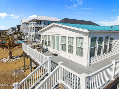 9055 W 9th Street Surf City NC 28445