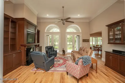 545 Gladstone Circle SW Ocean Isle Beach NC 28469