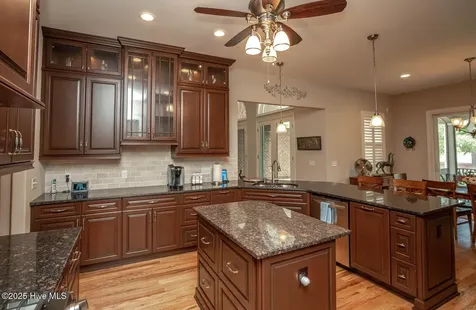 545 Gladstone Circle SW Ocean Isle Beach NC 28469
