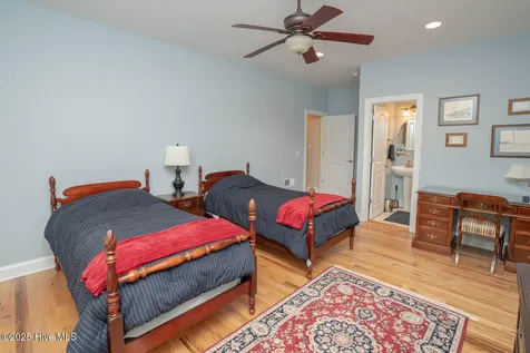 545 Gladstone Circle SW Ocean Isle Beach NC 28469