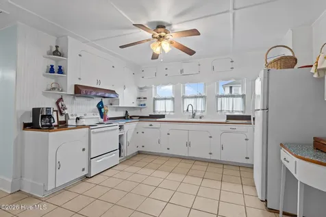 272 Highway 101 Beaufort NC 28516