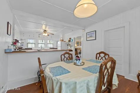 272 Highway 101 Beaufort NC 28516