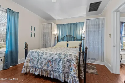 272 Highway 101 Beaufort NC 28516