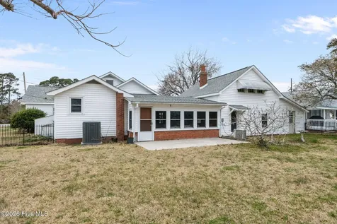 272 Highway 101 Beaufort NC 28516