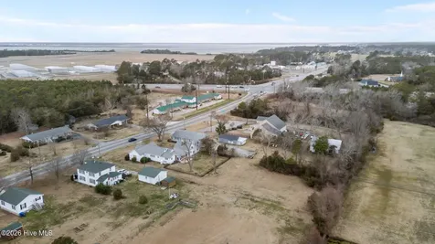 272 Highway 101 Beaufort NC 28516