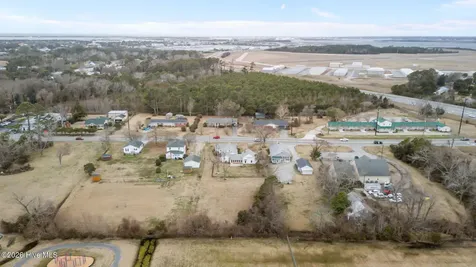 272 Highway 101 Beaufort NC 28516