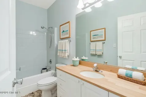 5118 Elton Drive SE Southport NC 28461