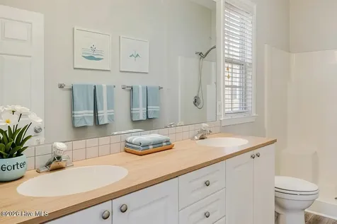 5118 Elton Drive SE Southport NC 28461