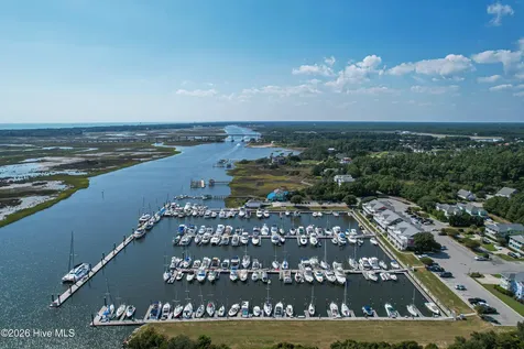 5118 Elton Drive SE Southport NC 28461