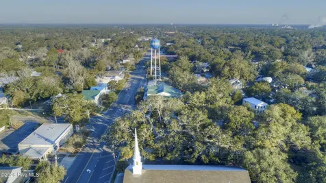 128 NW 12th Street Oak Island NC 28465