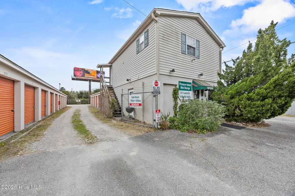 517 Lewis Drive Carolina Beach NC 28428