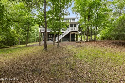 104 W High Bluff Drive Hampstead NC 28443