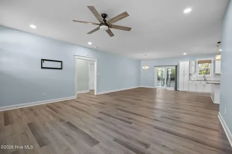 309 Pine Knoll Circle Pine Knoll Shores NC 28512