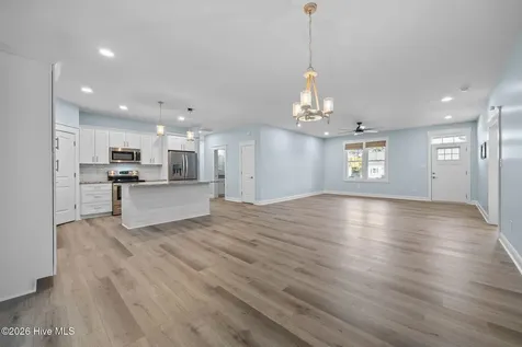 309 Pine Knoll Circle Pine Knoll Shores NC 28512