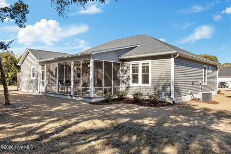 309 Pine Knoll Circle Pine Knoll Shores NC 28512