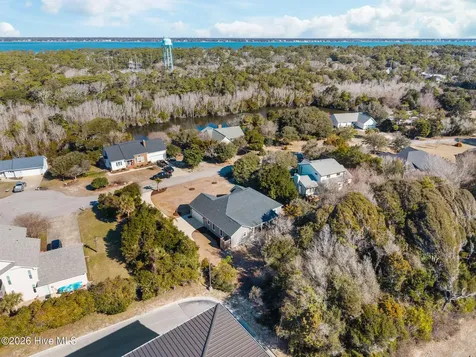 309 Pine Knoll Circle Pine Knoll Shores NC 28512
