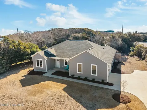 309 Pine Knoll Circle Pine Knoll Shores NC 28512