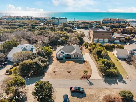 309 Pine Knoll Circle Pine Knoll Shores NC 28512