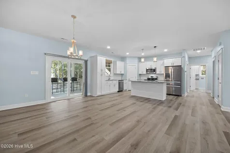 309 Pine Knoll Circle Pine Knoll Shores NC 28512