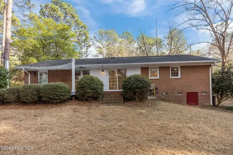 670 N Saylor Street Southern Pines NC 28387