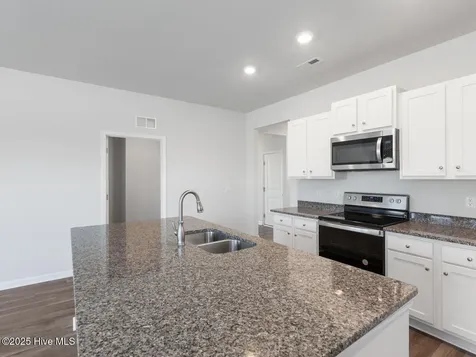 2110 Cypress Hill Drive SE Bolivia NC 28422