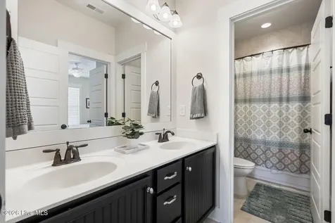 1062 Anchors Bend Way Wilmington NC 28411