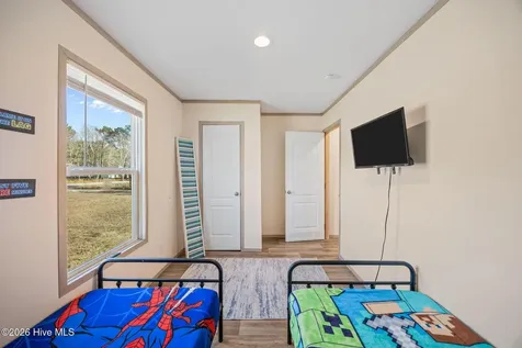 728 James Street Hubert NC 28539