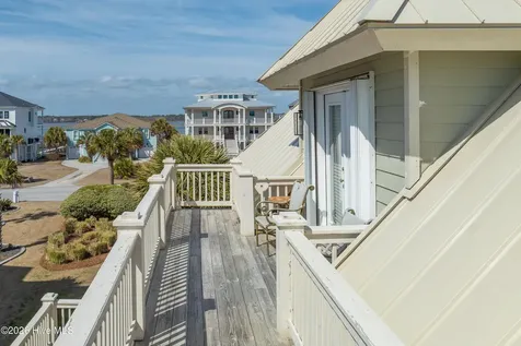 1 Cape Lane North Topsail Beach NC 28460