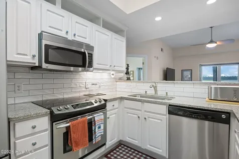 4100 Marsh Grove Lane Southport NC 28461
