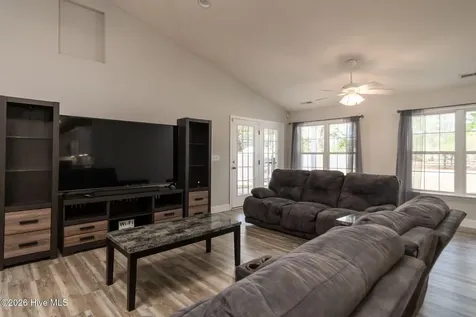 321 Barbara Drive New Bern NC 28562