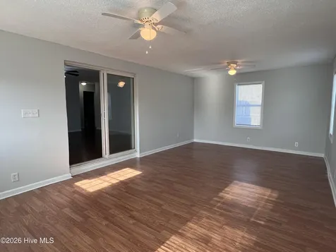 212 Springvale Street Elizabeth City NC 27909