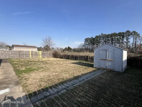 212 Springvale Street Elizabeth City NC 27909