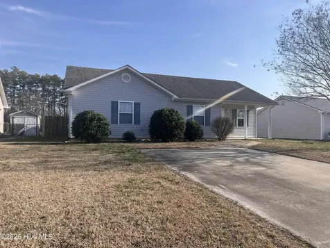 212 Springvale Street Elizabeth City NC 27909