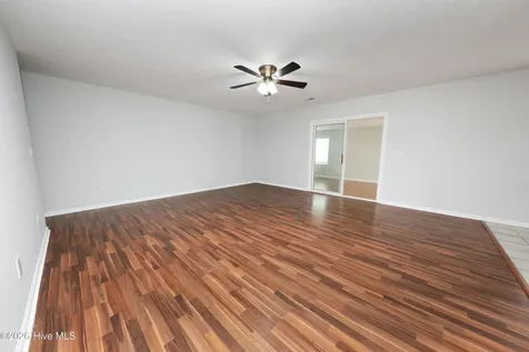 212 Springvale Street Elizabeth City NC 27909