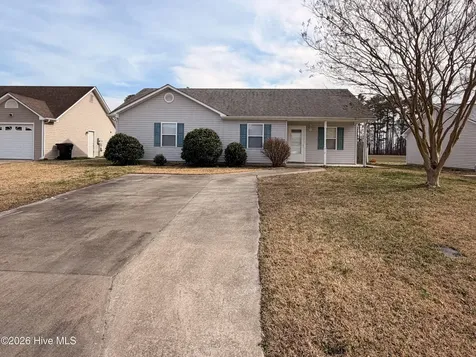 212 Springvale Street Elizabeth City NC 27909