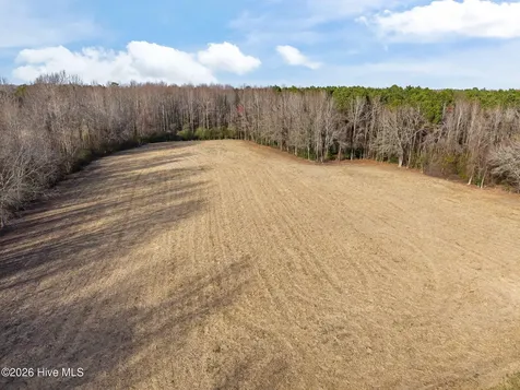 5238 Us 17 Highway N Washington NC 27889