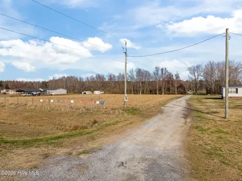 5238 Us 17 Highway N Washington NC 27889