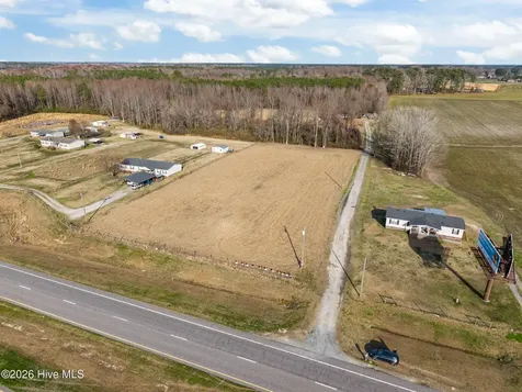 5238 Us 17 Highway N Washington NC 27889