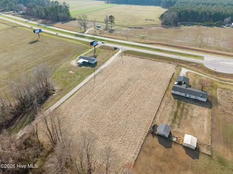 5238 Us 17 Highway N Washington NC 27889
