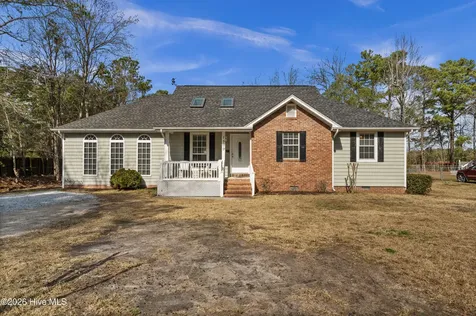 1509 Country Club Drive Hampstead NC 28443